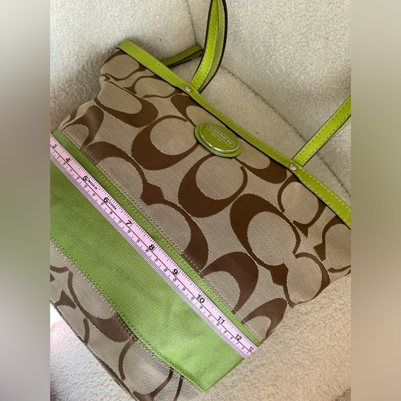 Vintage Coach Signature Stripe Tote Bag, style, in khaki and apple green NWOT - Picture 10 of 13